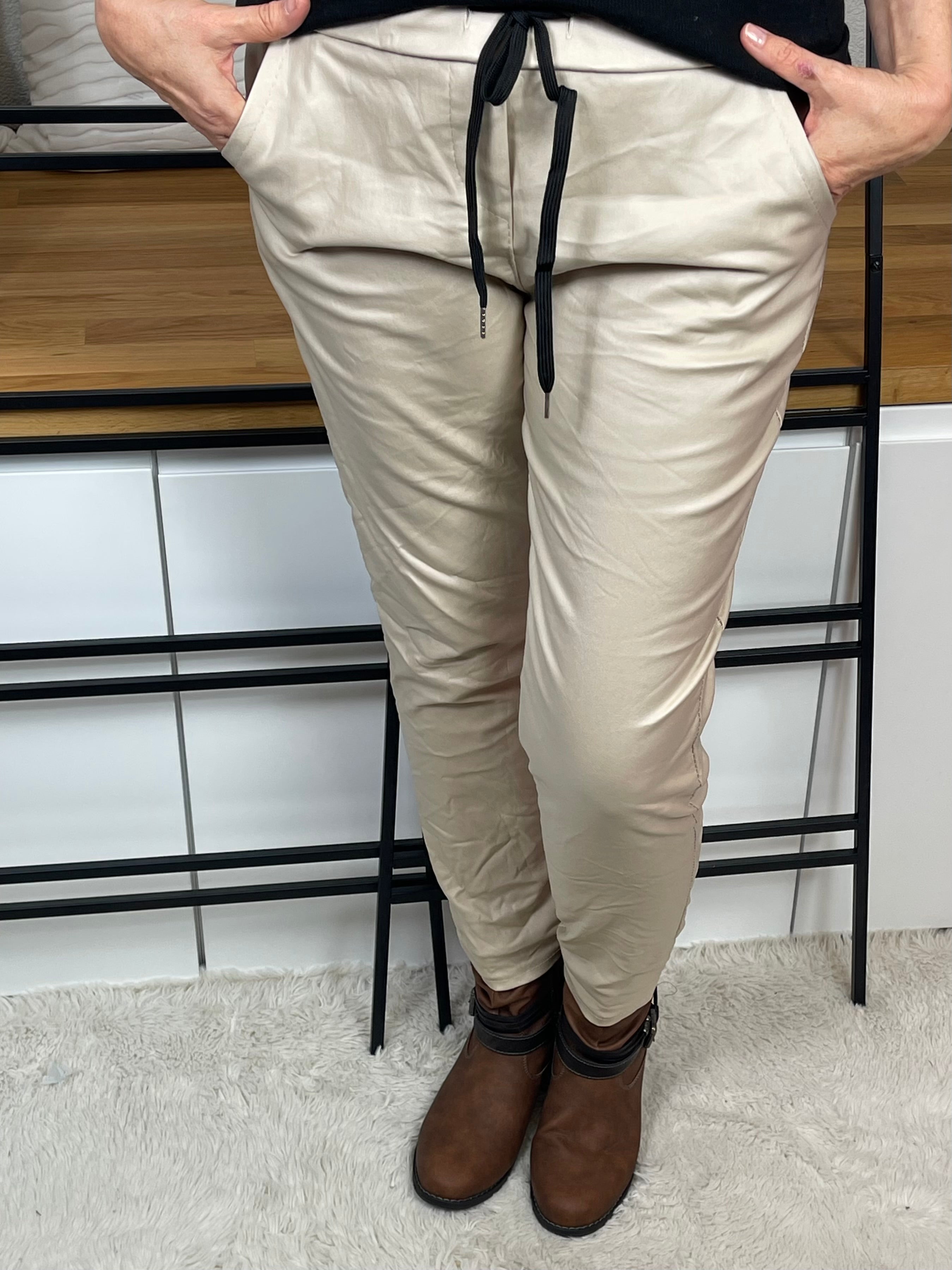 Damen Jogpant „Kunstleder“ Gr. 38 - 44 in 2 Farben