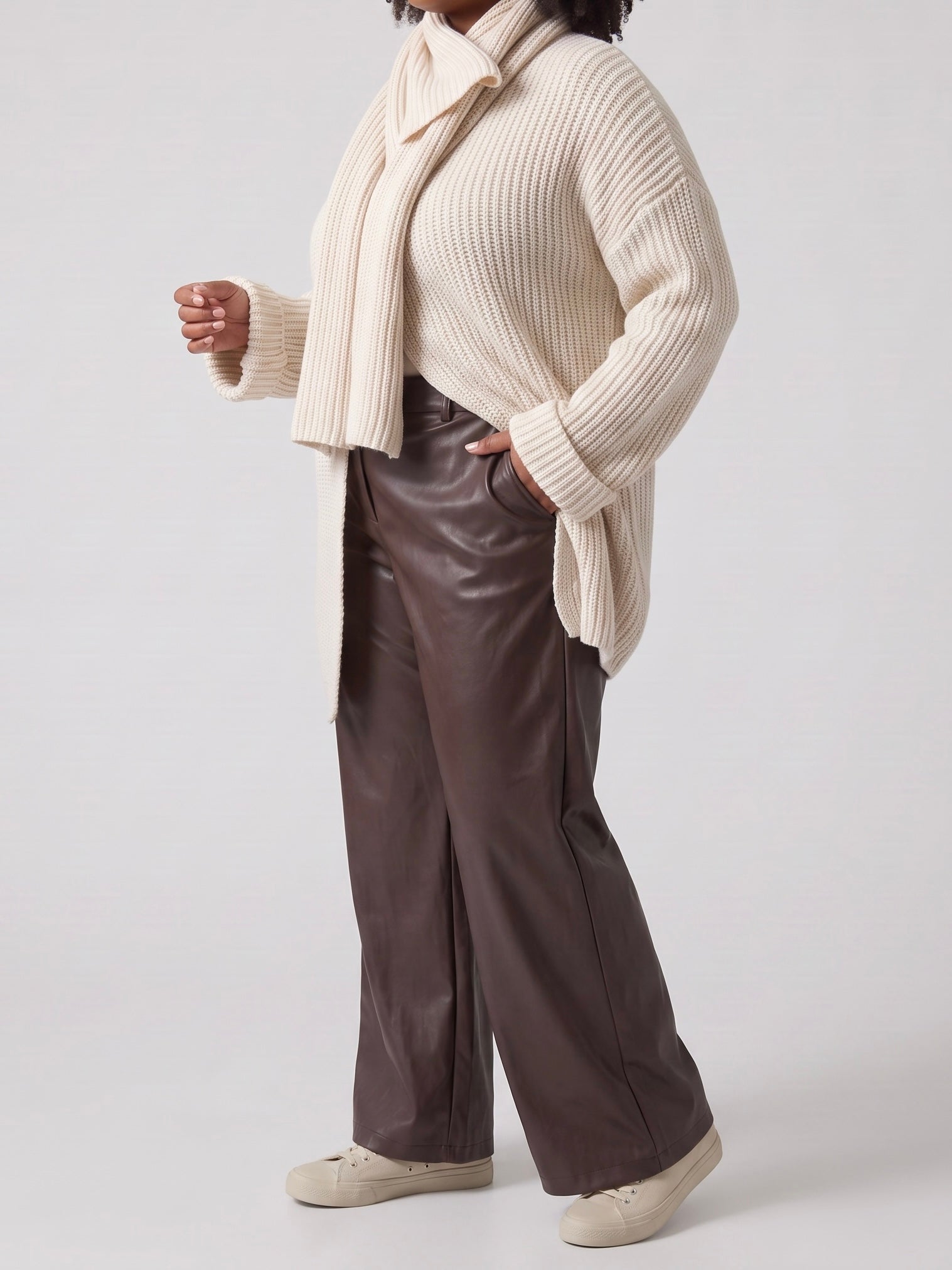 Exclusiver stylischer Strick - Cardigan mit befestigtem Schal in 2 Farben