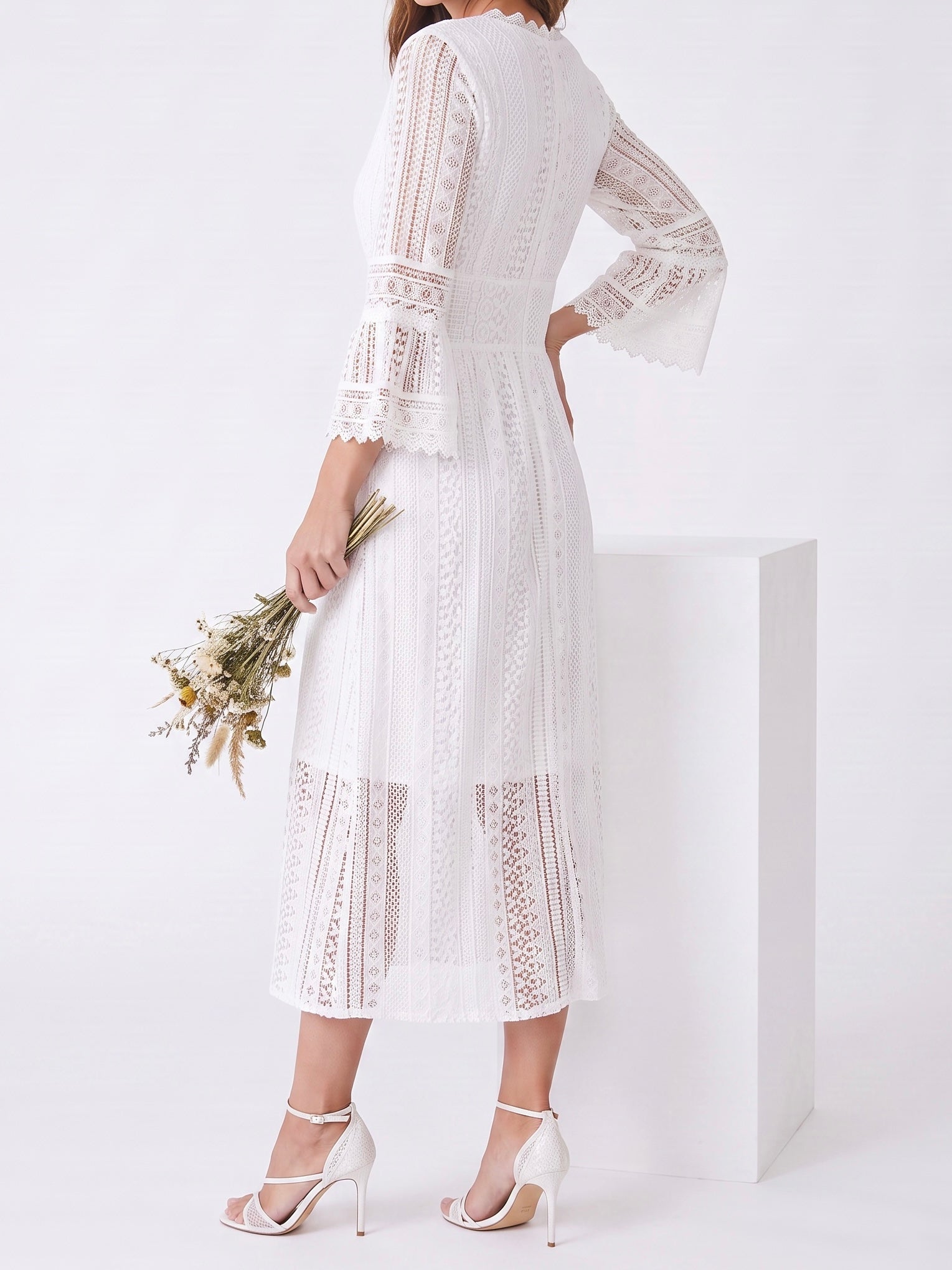 „Boho“ Maxi Romantik - Kleid mit Stickerei in weiß