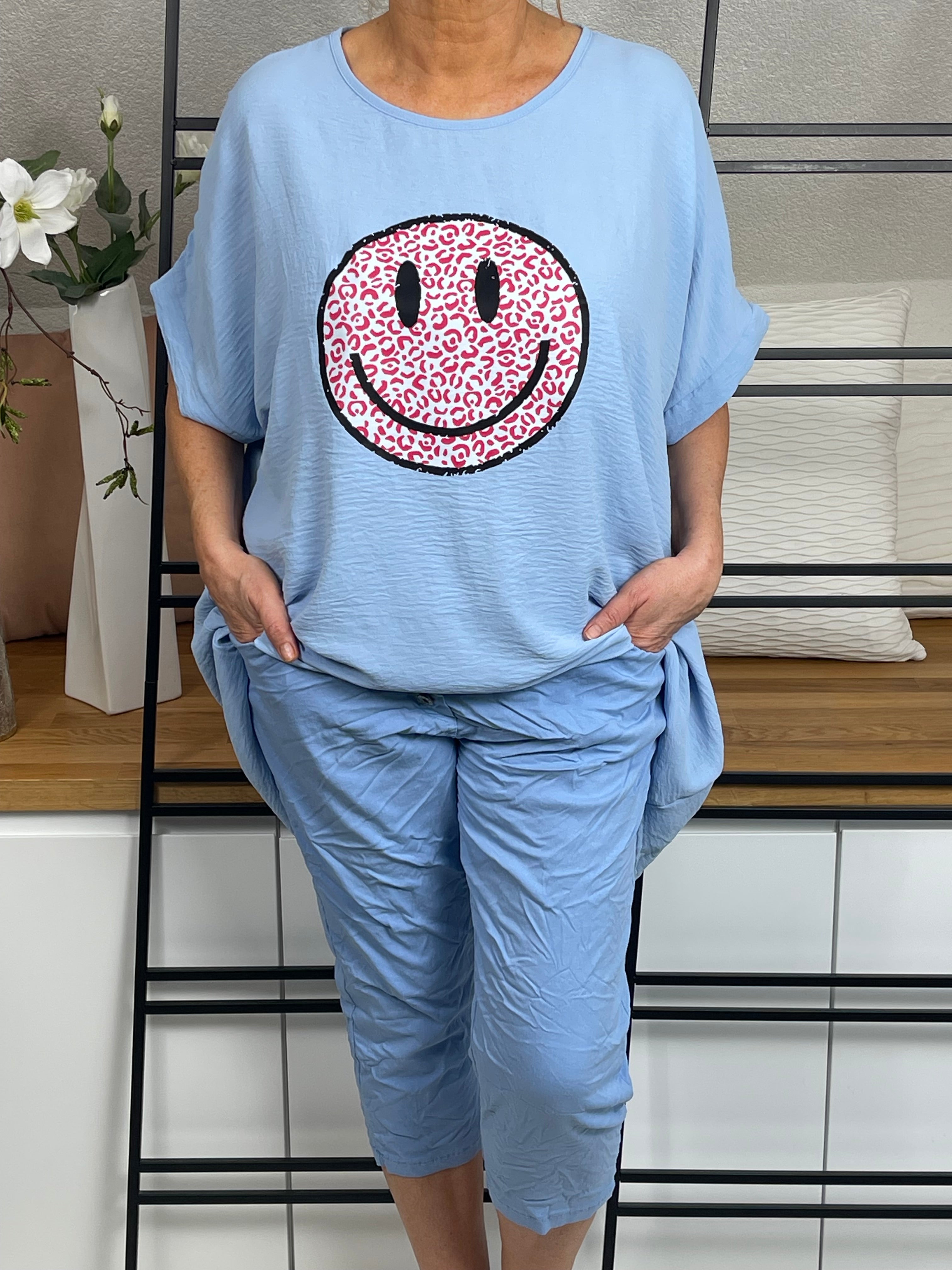 !!!!KEINE RETOURE MÖGLICH!!!!Damen - Jogpant 3/4 mit schöner Zier - Knopfleiste  Einheitsgrösse Gr. 42 - 48/50 in vielen Farben