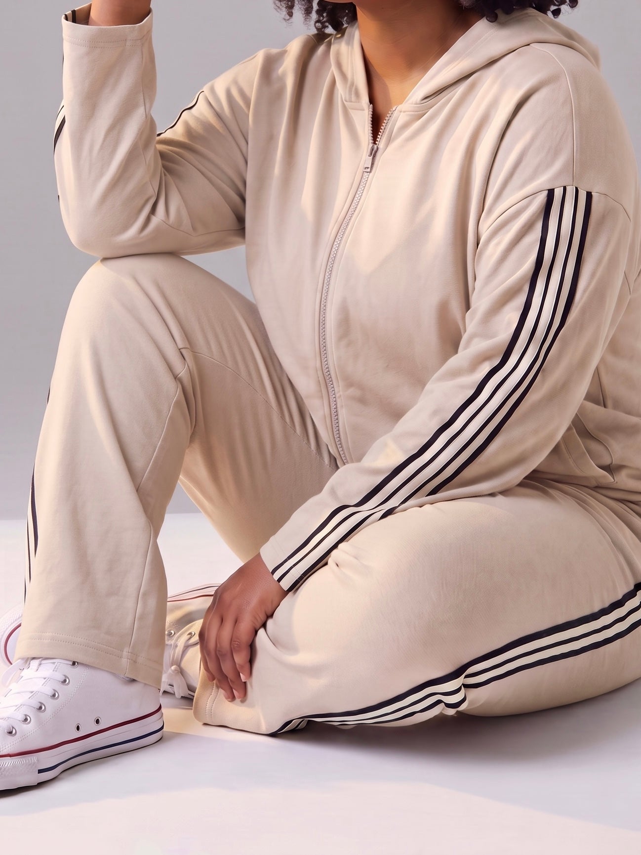 2 tlg. Kombination - Hose mit elastischem Bund und Jacke mit Kapuze in 3 Farben