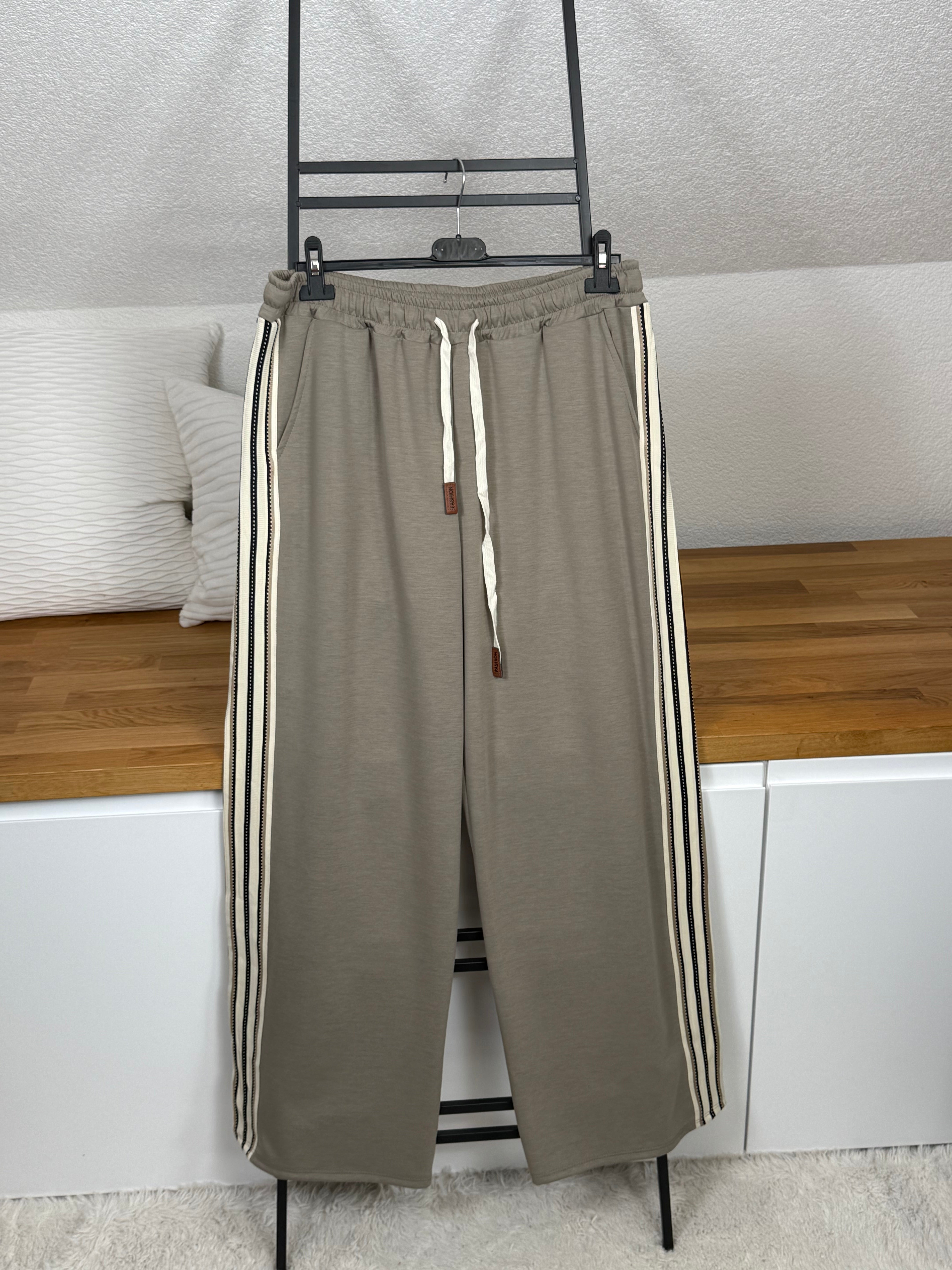 Elegante Damen Marlene „Fluffi“ mit Kordel und Galonstreifen Einheitsgröße Gr. 44 - 48 in 5 Farben