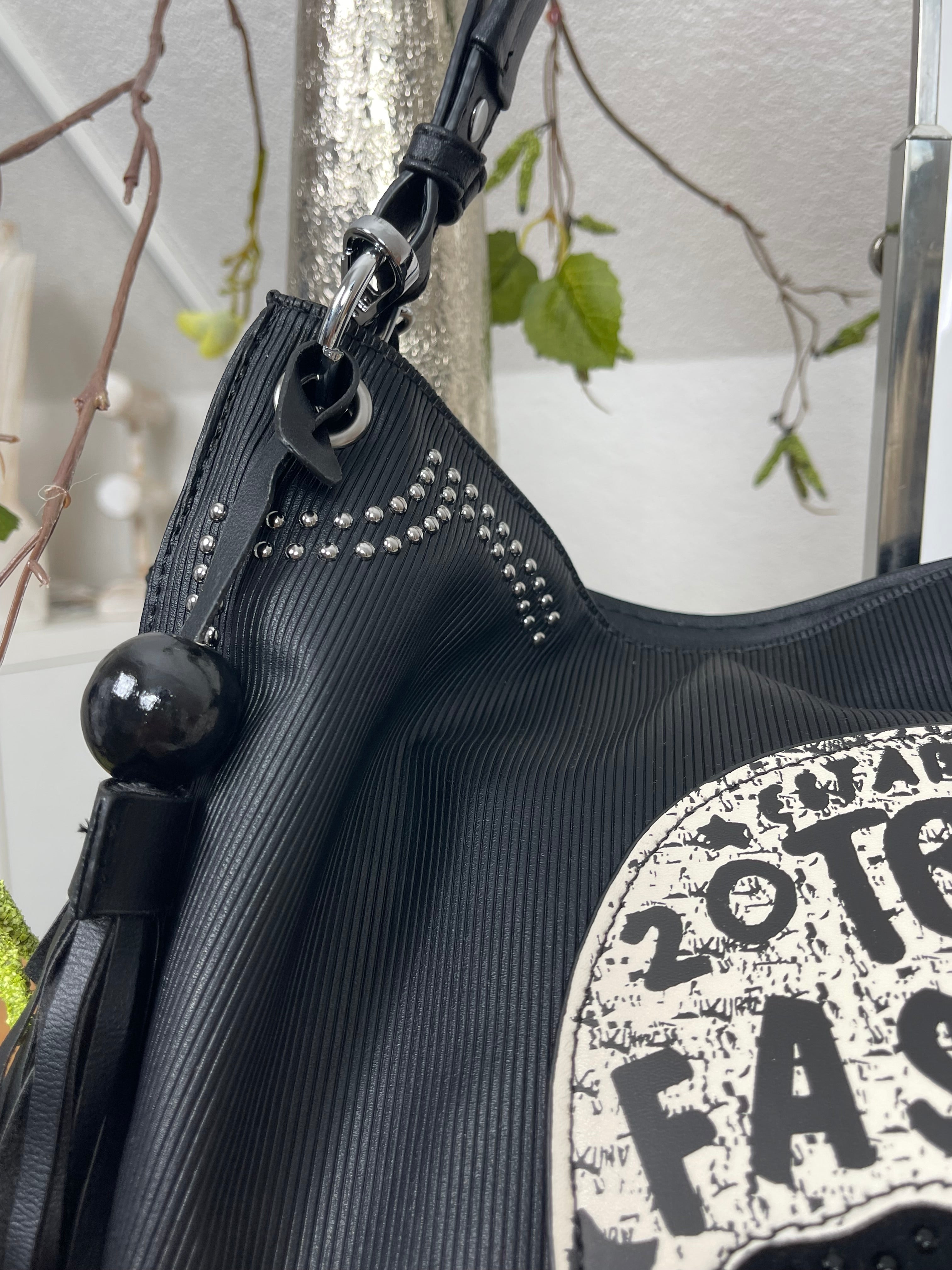 Hochwertige Tasche „Skull“ in schwarz