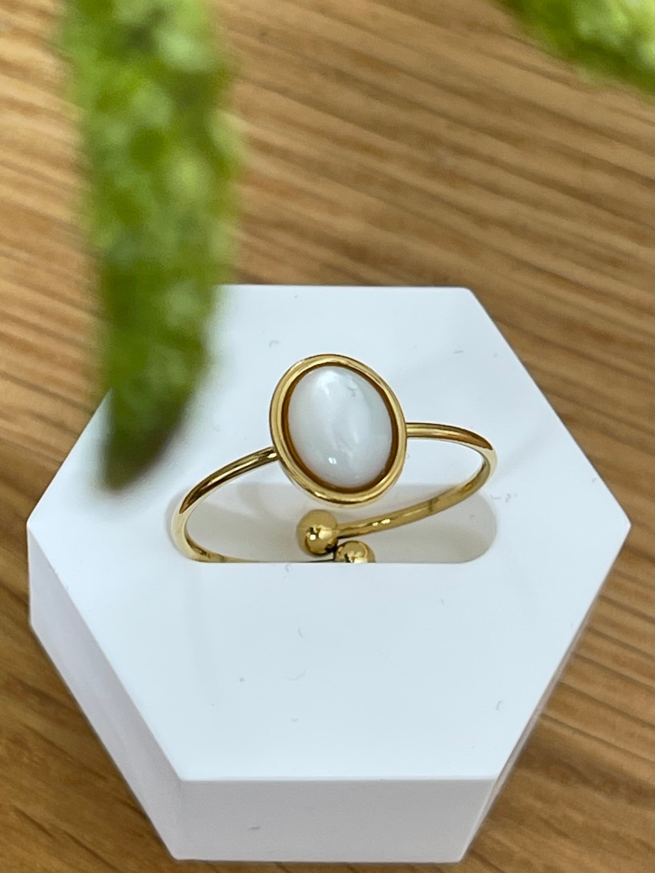 Verstellbarer Edelstahl Fingerring mit Perlmutt in gold, verschiedene Modelle