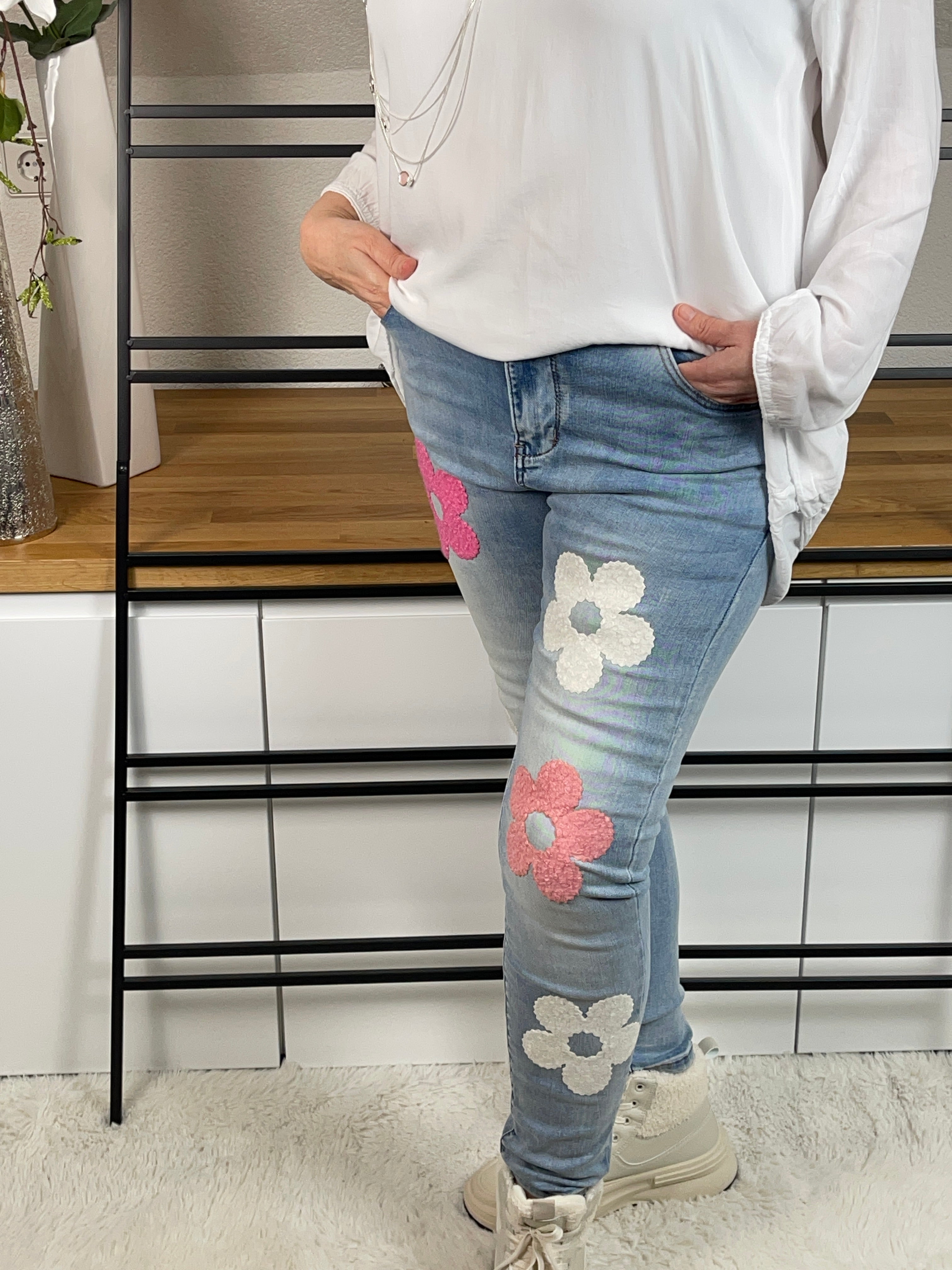 !!!!KEINE RETOURE MÖGLICH!!!! Fällt groß aus“ Jeans „Blütezeit“ Gr. 38 - 48