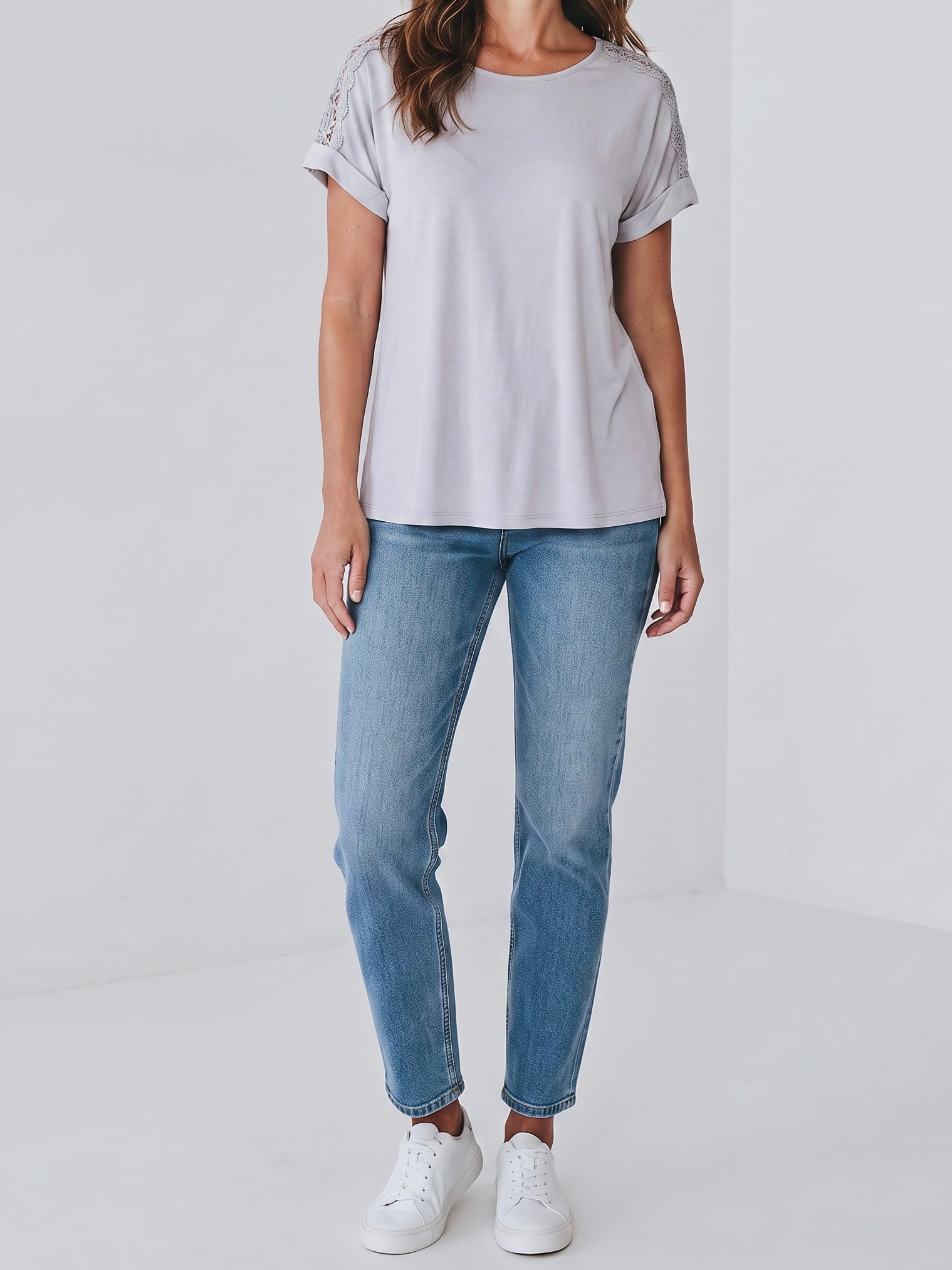T - Shirt mit Häkelspitze in 3 Farben