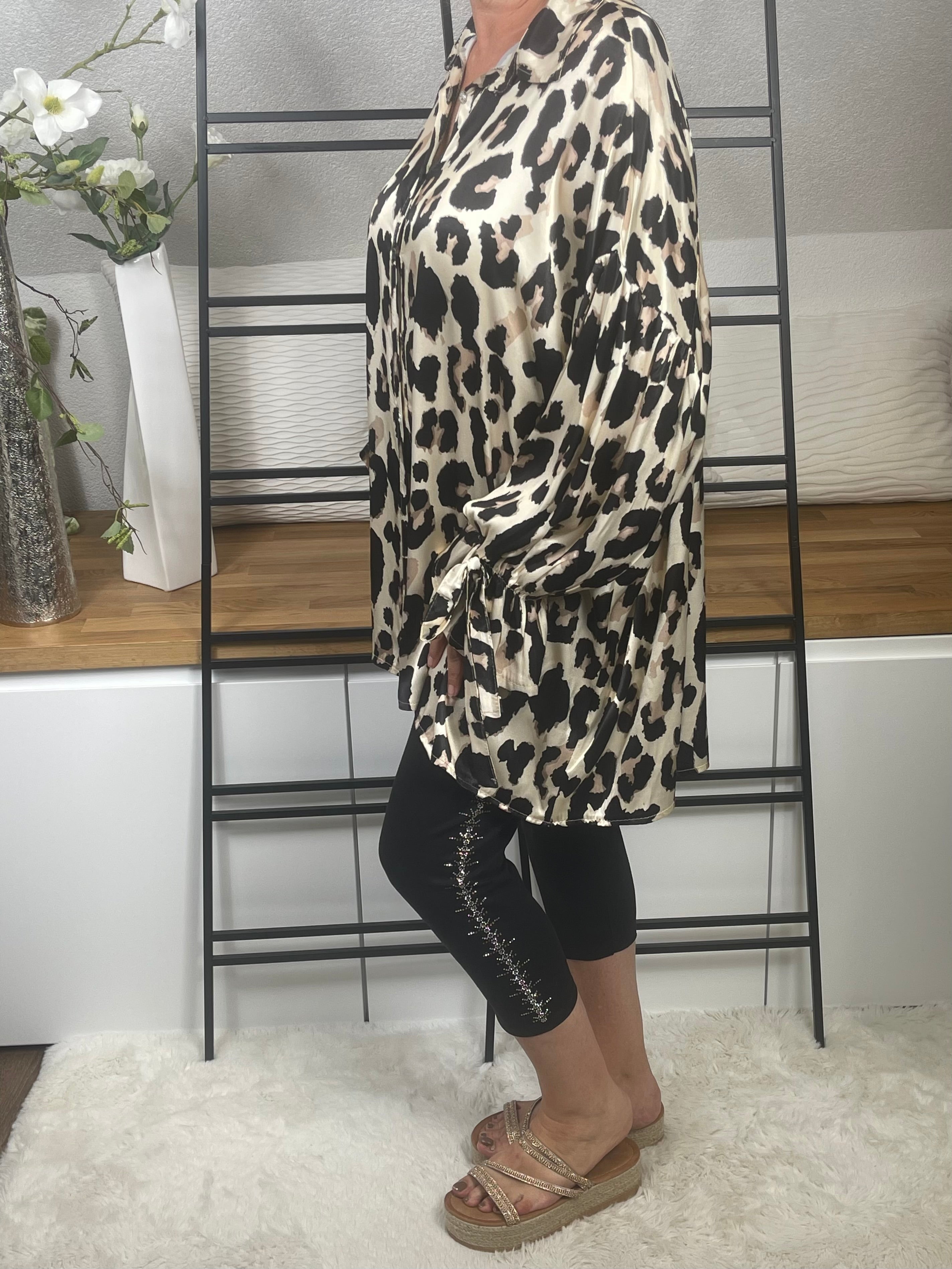 Hochwertige Damen Tunika mit „Animal Print“ Einheitsgrösse Gr. 46 - 54 in weiß - braun