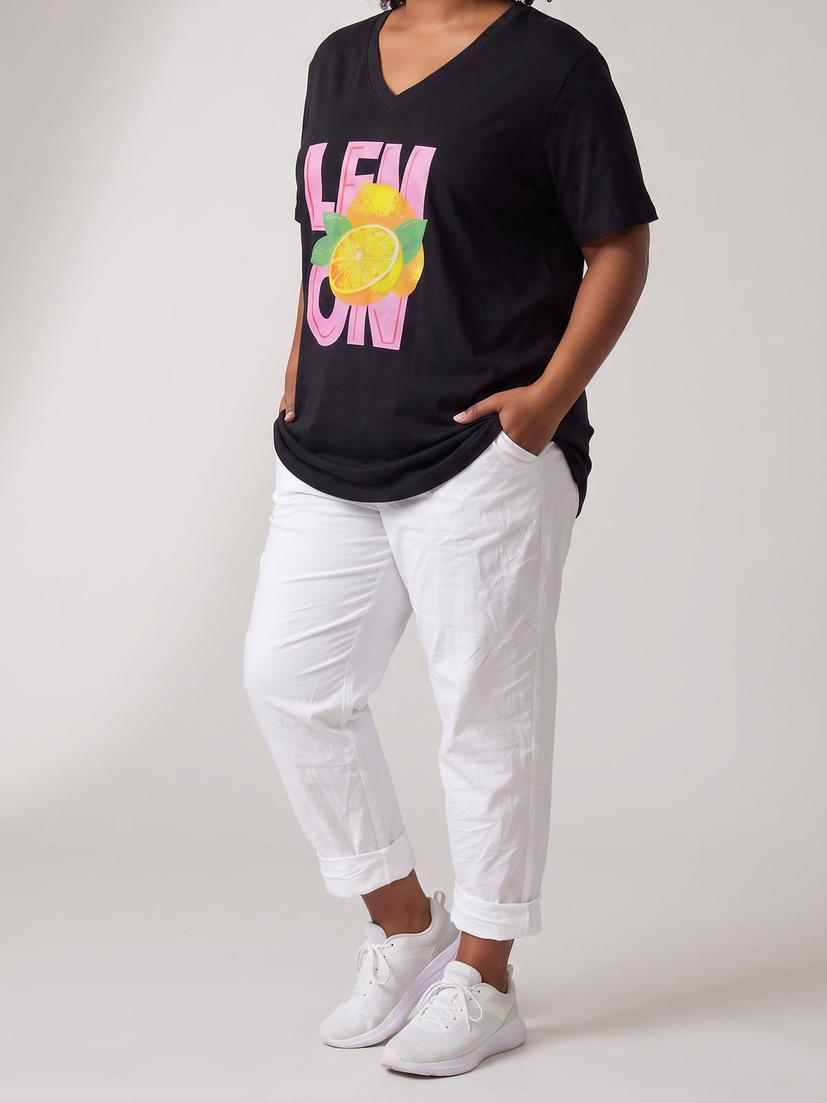 V - Shirt Kurzarm mit „Lemon Print“ in 4 Farben
