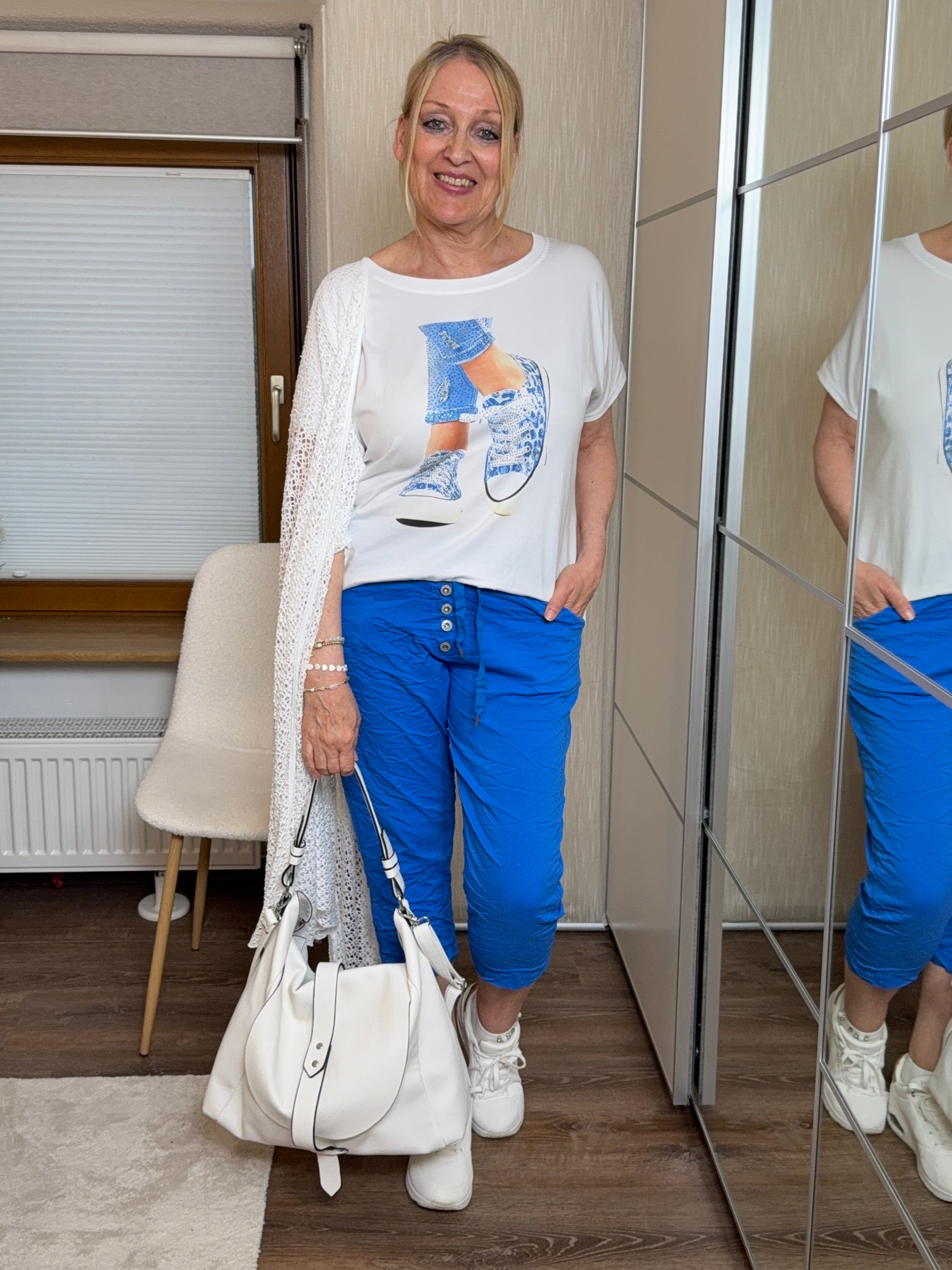 T - Shirt „Sneaker“ Einheitsgrösse Gr. 38 - 44 in 2 Farben