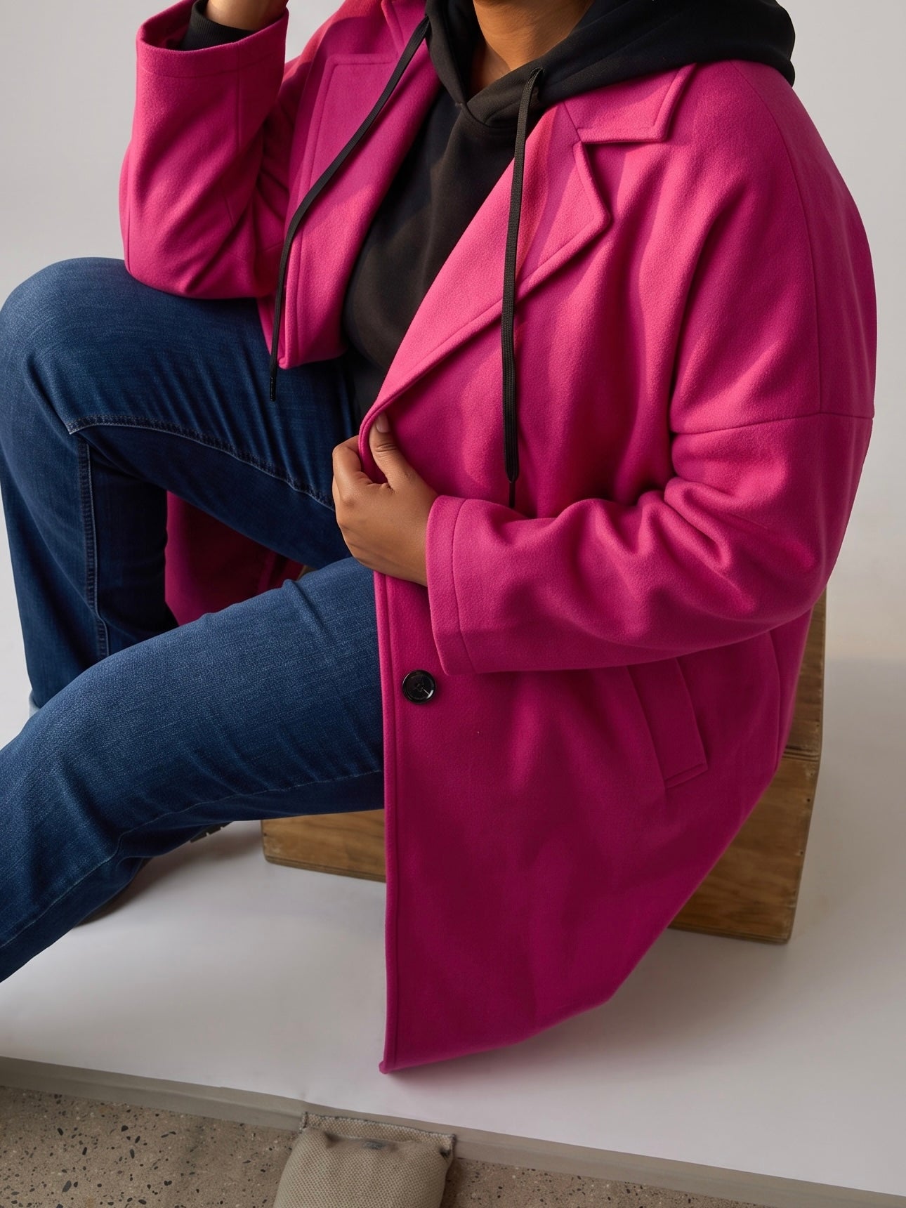 Moderner Statement - Mantel mit Kapuze 44 - 52/54 in pink - schwarz