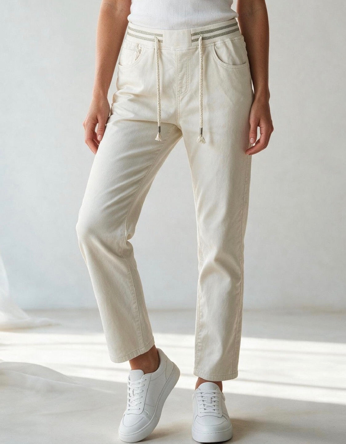 Jeans mit Kordelzug in 3 Farben