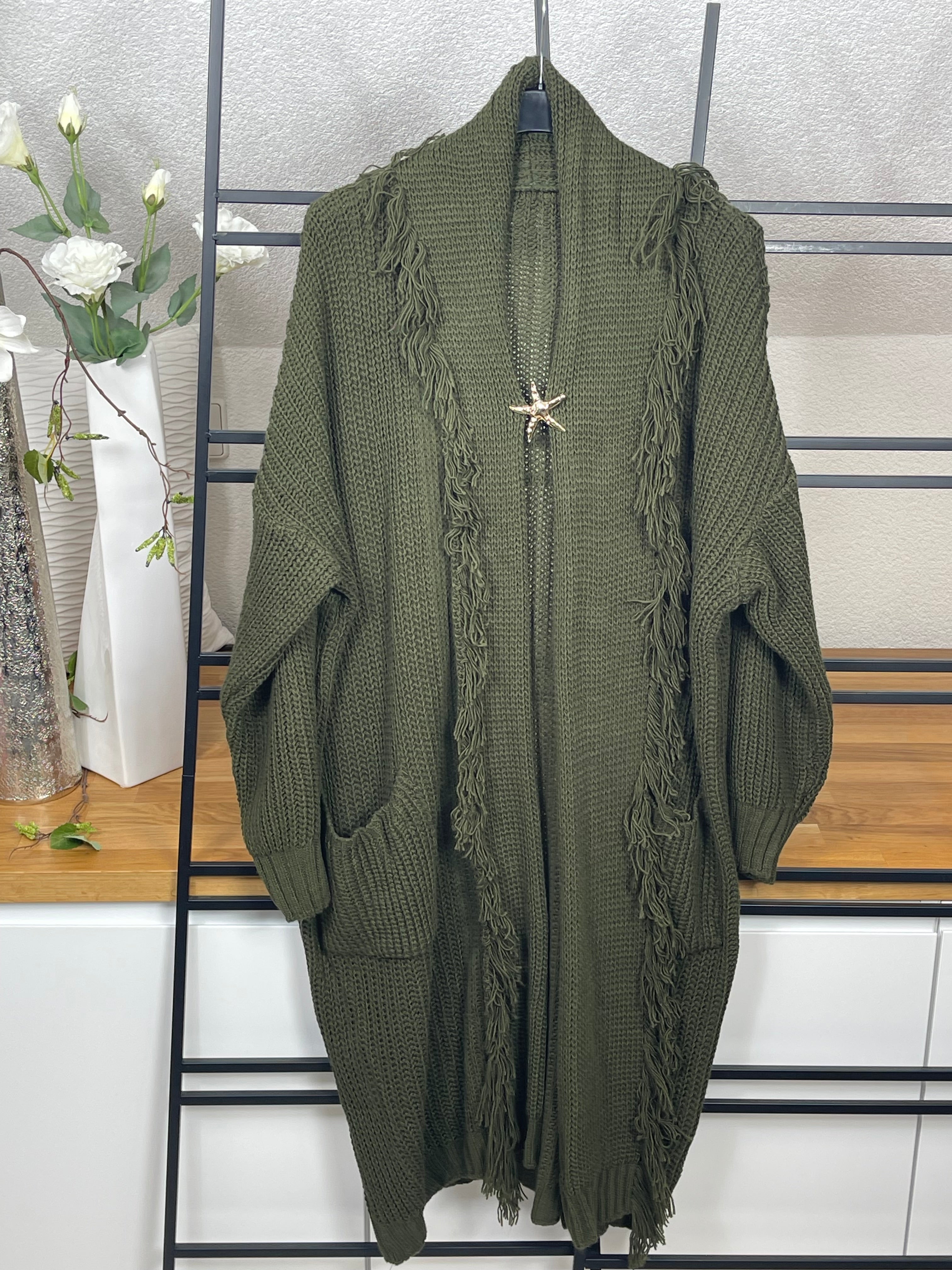 Damen Strickmantel mit Brosche Einheitsgrösse Gr. 38 - 54 in 7 Farben