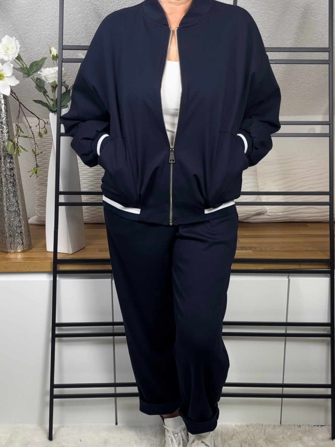 Hochwertige Damen Blouson - Jacke Einheitsgrösse Gr. 42 - 44 in 2 Farben