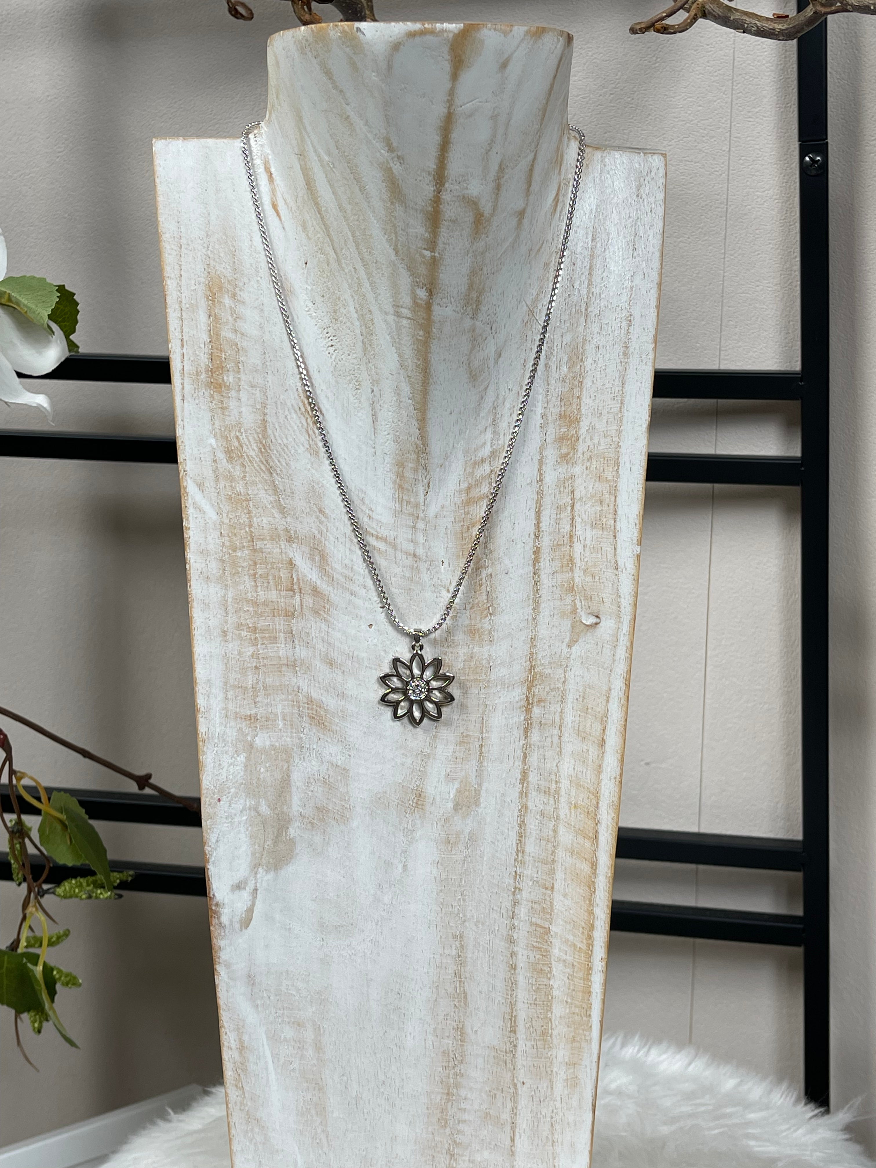 Kette „Blume“ von „Fiorelli“