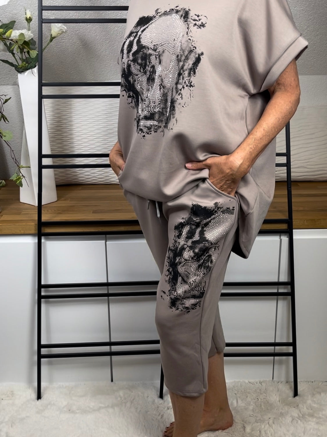 Damen 3/4 Jogpant „Fluffi Skull“ Einheitsgrösse Gr. 42/44 - 52 in 6 Farben