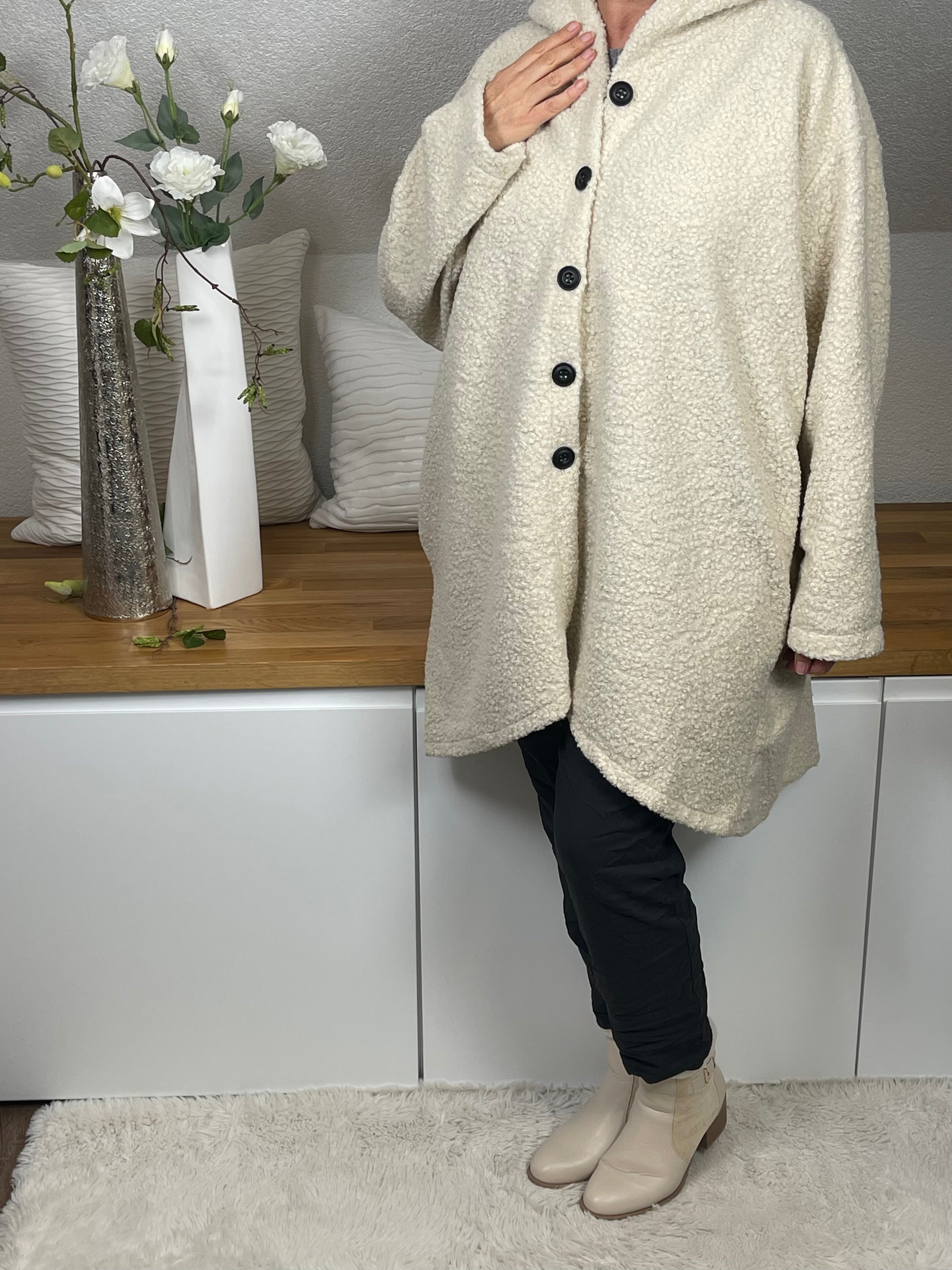 Damen „Boucle“ Kurz - Mantel mit Kapuze Einheitsgröße Gr. 42 - 48 in wollweiß