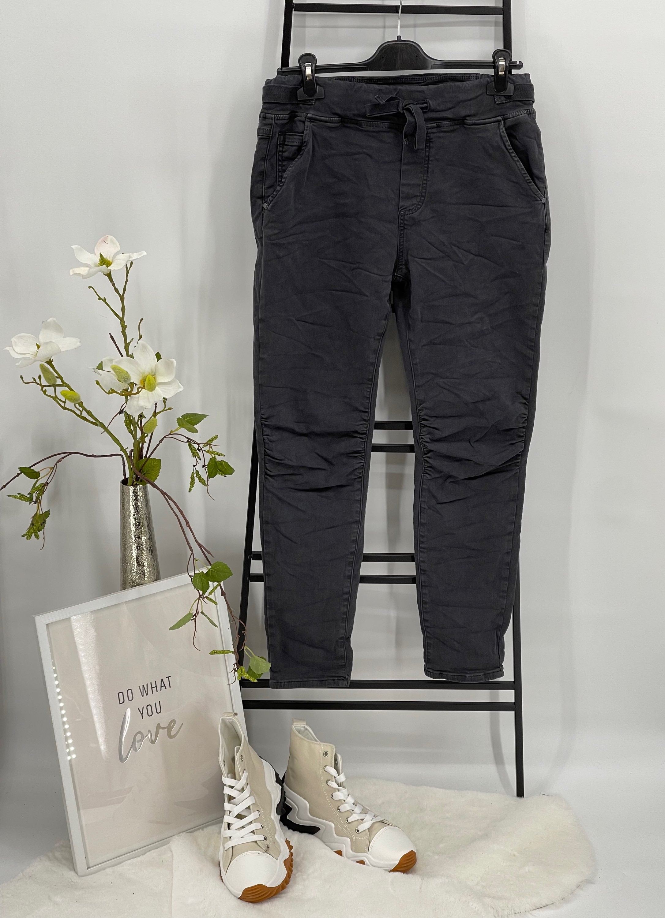 !!!!KEINE RETOURE MÖGLICH!!!! 
Jeans mit Kordel Gr. 34 - 42