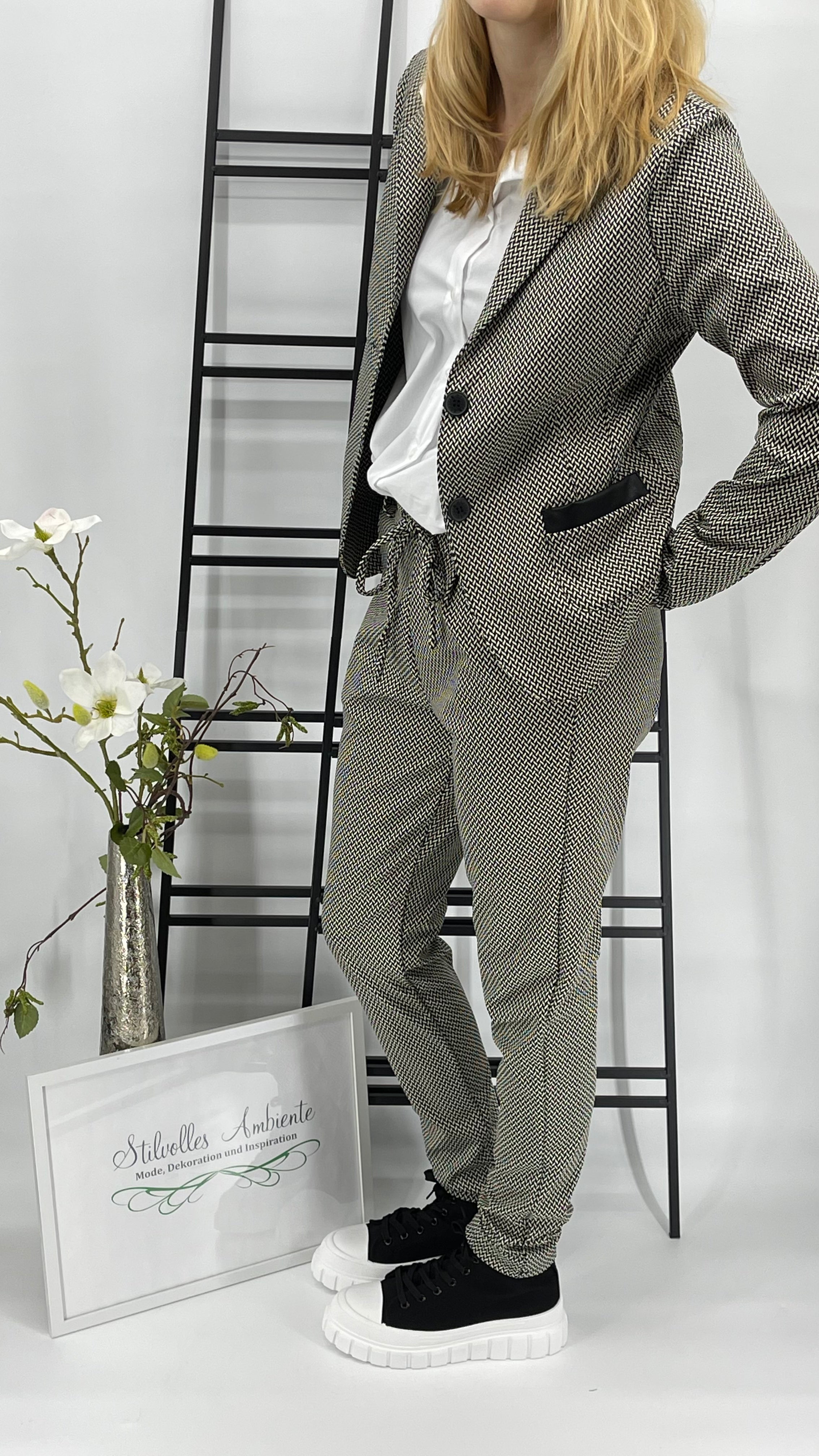 !!!!KEINE RETOURE MÖGLICH!!!! Blazer ohne Kapuze von „Esvivid“ Gr. 34 - 44